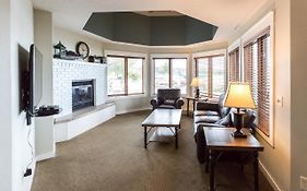 Bay Colony- Unit 764 - Lower